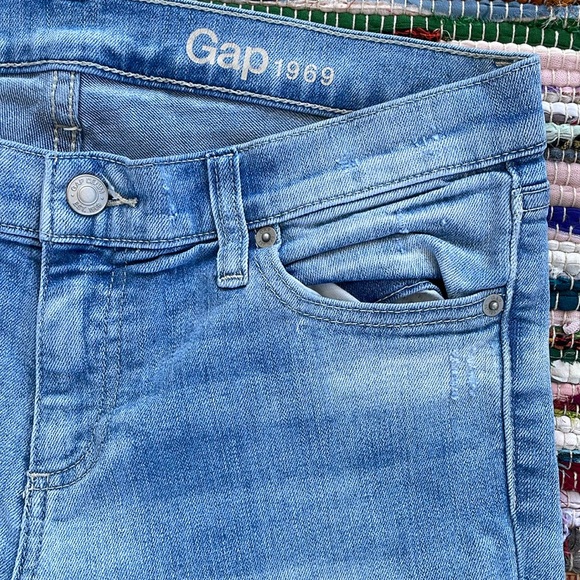 Gap 1969 Lt Blue Distressed Girlfriend Jeans-#1873 - Picture 5 of 12